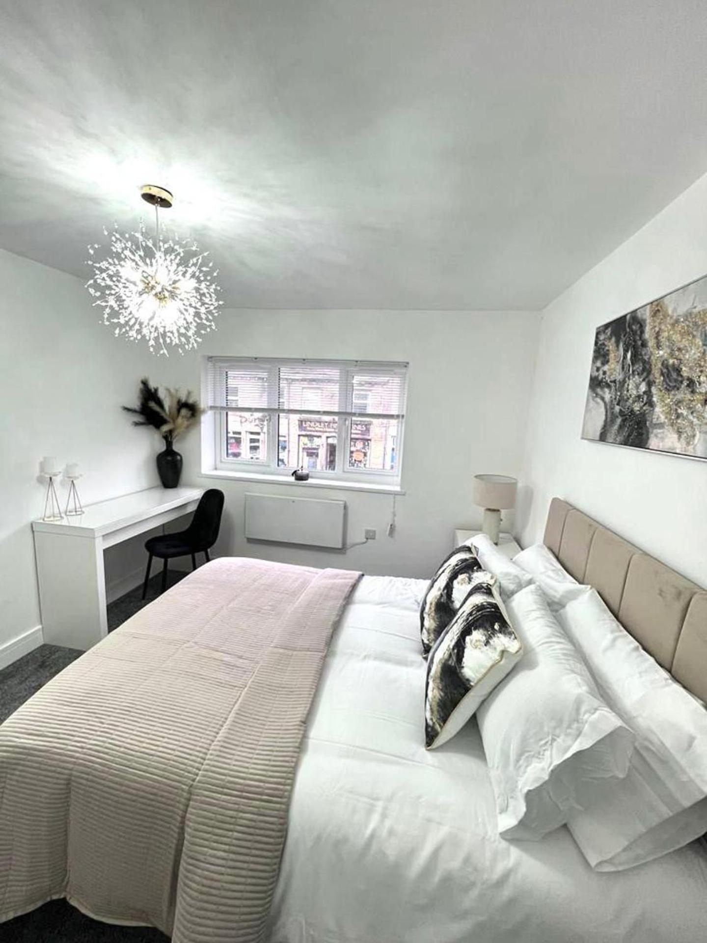 Luxury 2-bed Lindley Apartment Huddersfield
